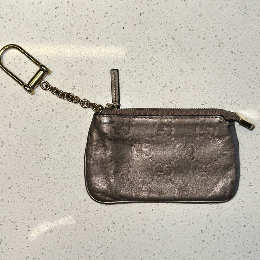 Gucci metallic card holder keychain